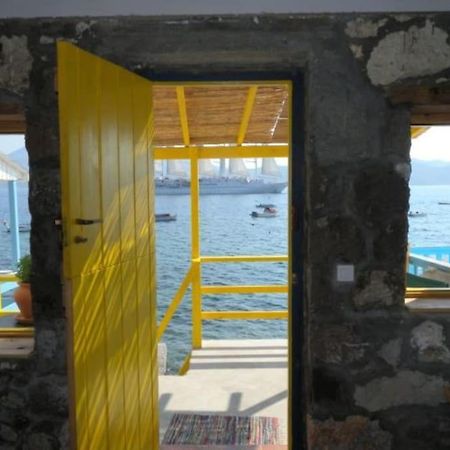 The Yellow Boat House Klima  Екстер'єр фото