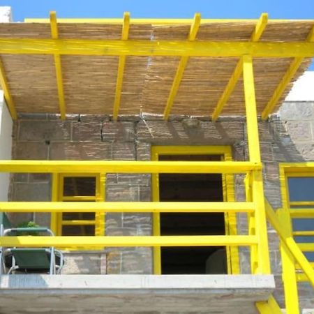 The Yellow Boat House Klima  Екстер'єр фото