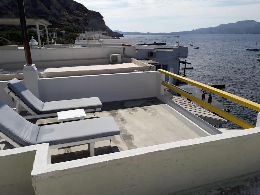 The Yellow Boat House Klima  Екстер'єр фото